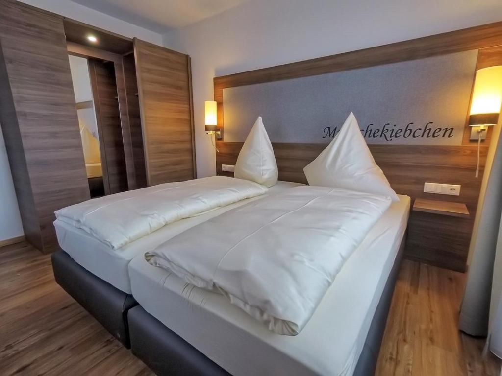 Ferienwohnungen Fewo Landglueck 헤리에덴 외부 사진